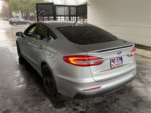 2020 Ford Fusion SE 4