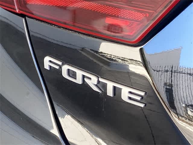 2022 Kia Forte LXS 7