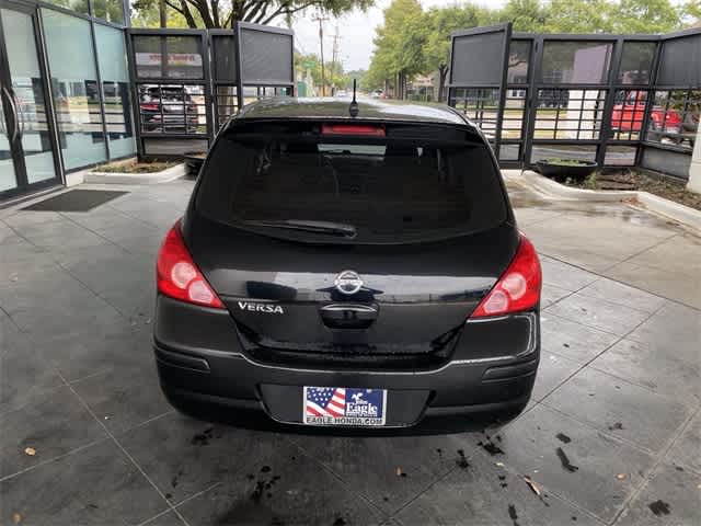 2009 Nissan Versa 1.8 S 5