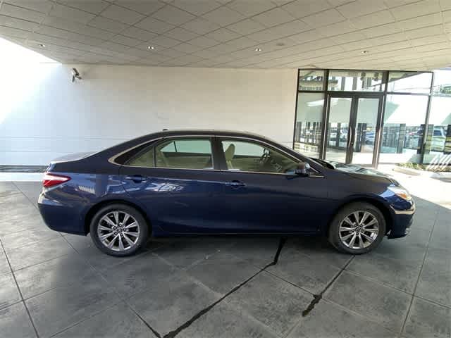 2017 Toyota Camry XLE 28