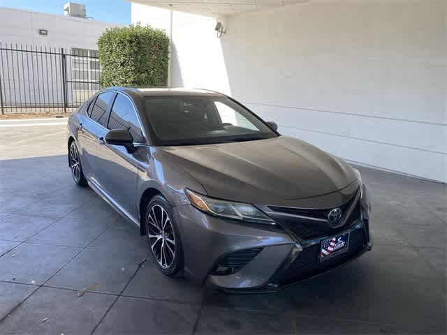 2020 Toyota Camry SE 22