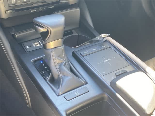 2019 Lexus ES  17
