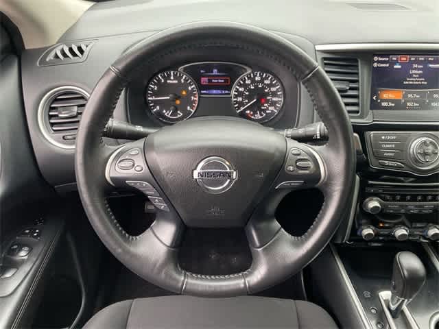 2020 Nissan Pathfinder SV 14