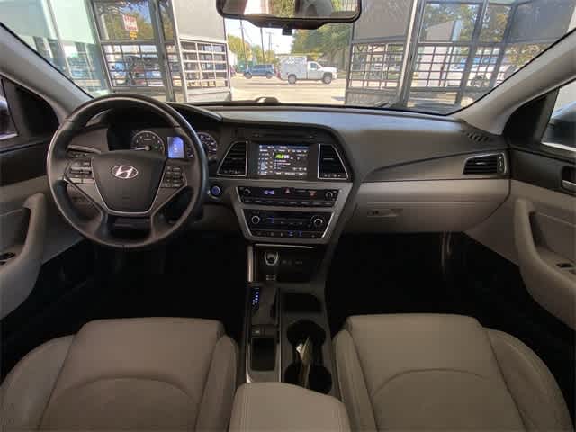 2017 Hyundai Sonata Sport 9