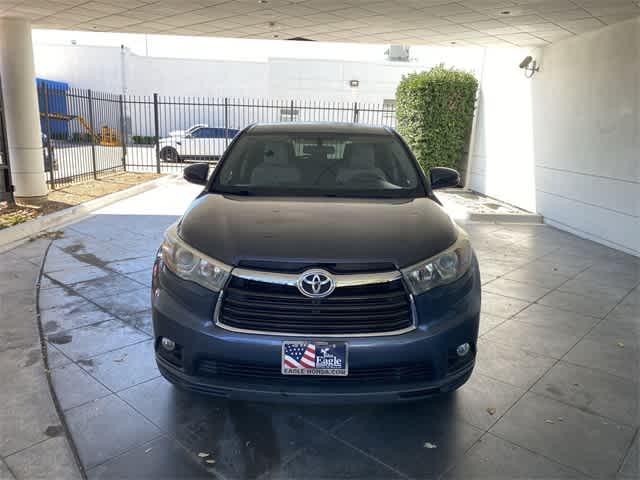 2016 Toyota Highlander LE 6