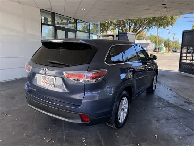 2016 Toyota Highlander LE 25