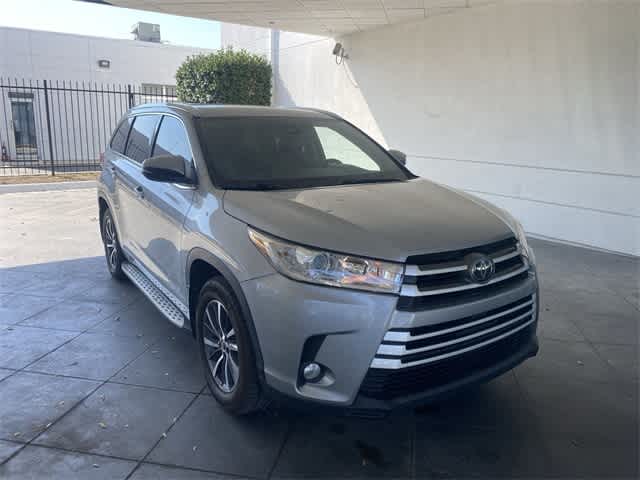 2017 Toyota Highlander XLE 24