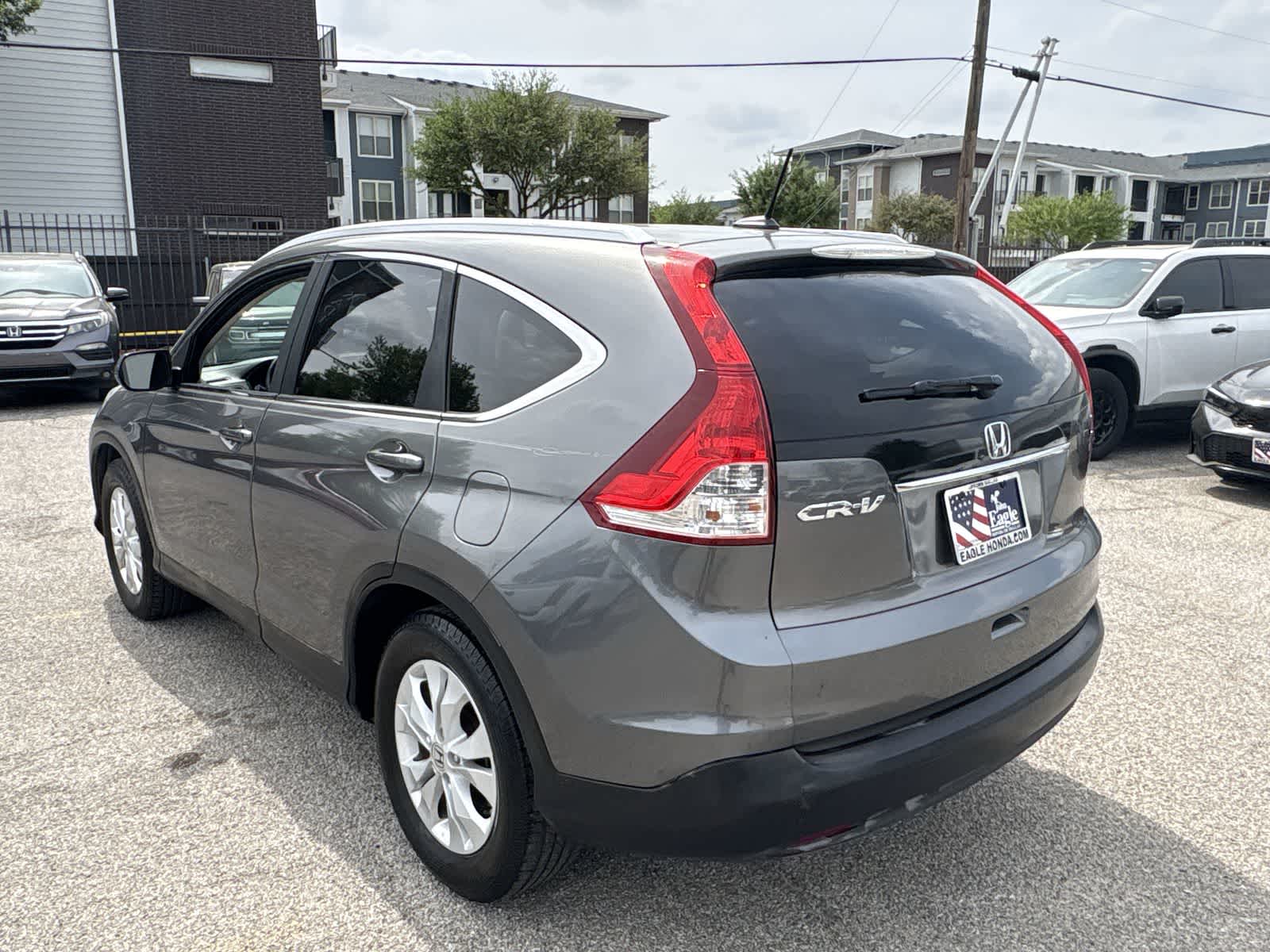 View vehicle photo 4