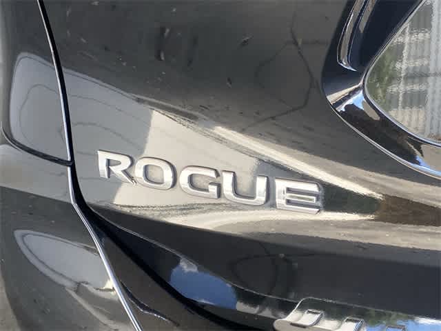 2017 Nissan Rogue SL 7