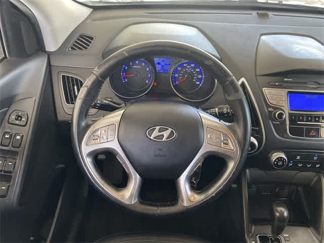 2011 Hyundai Tucson GLS 14