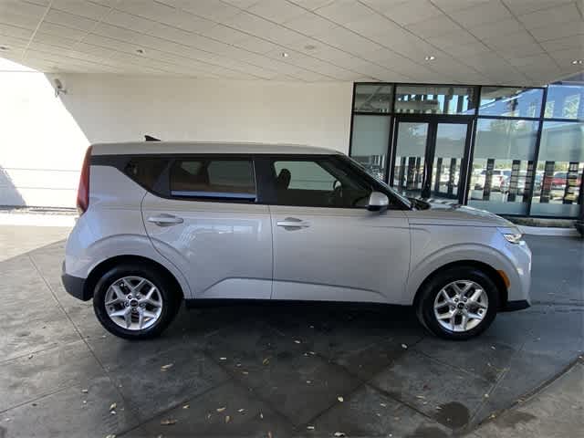 2020 Kia Soul S 24