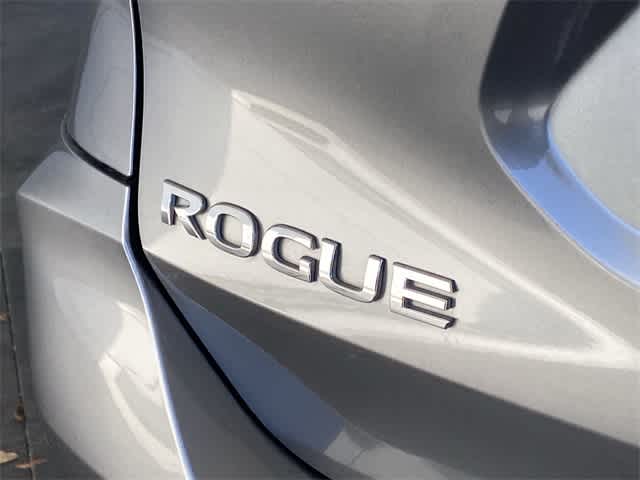 2018 Nissan Rogue SV 7