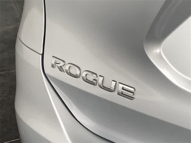 2015 Nissan Rogue SV 7