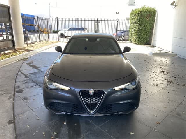 2017 Alfa Romeo Giulia BASE 6