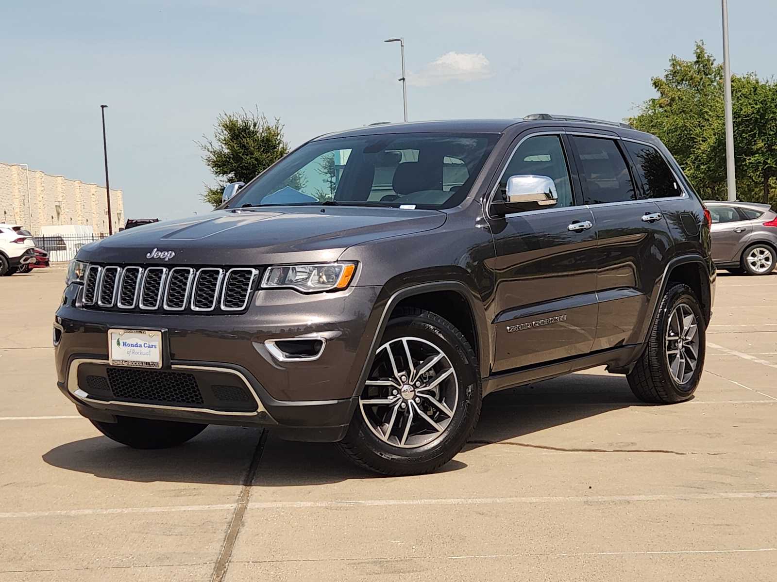 Gray (Granite Crystal Metallic Clearcoat) 2018 Jeep Grand Cherokee SUV / Crossover 4X2 8-Speed Automatic