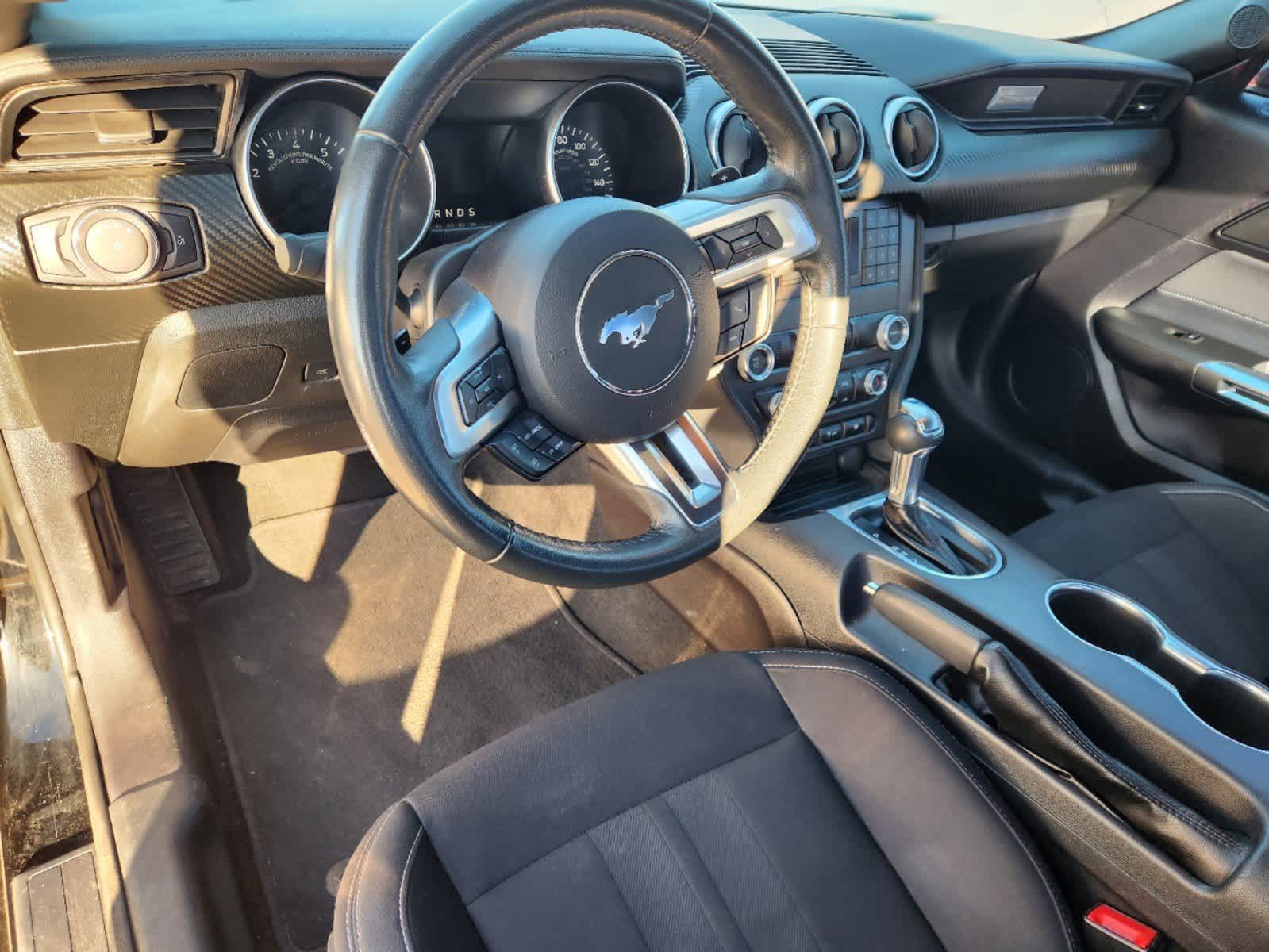 2019 Ford Mustang EcoBoost 6