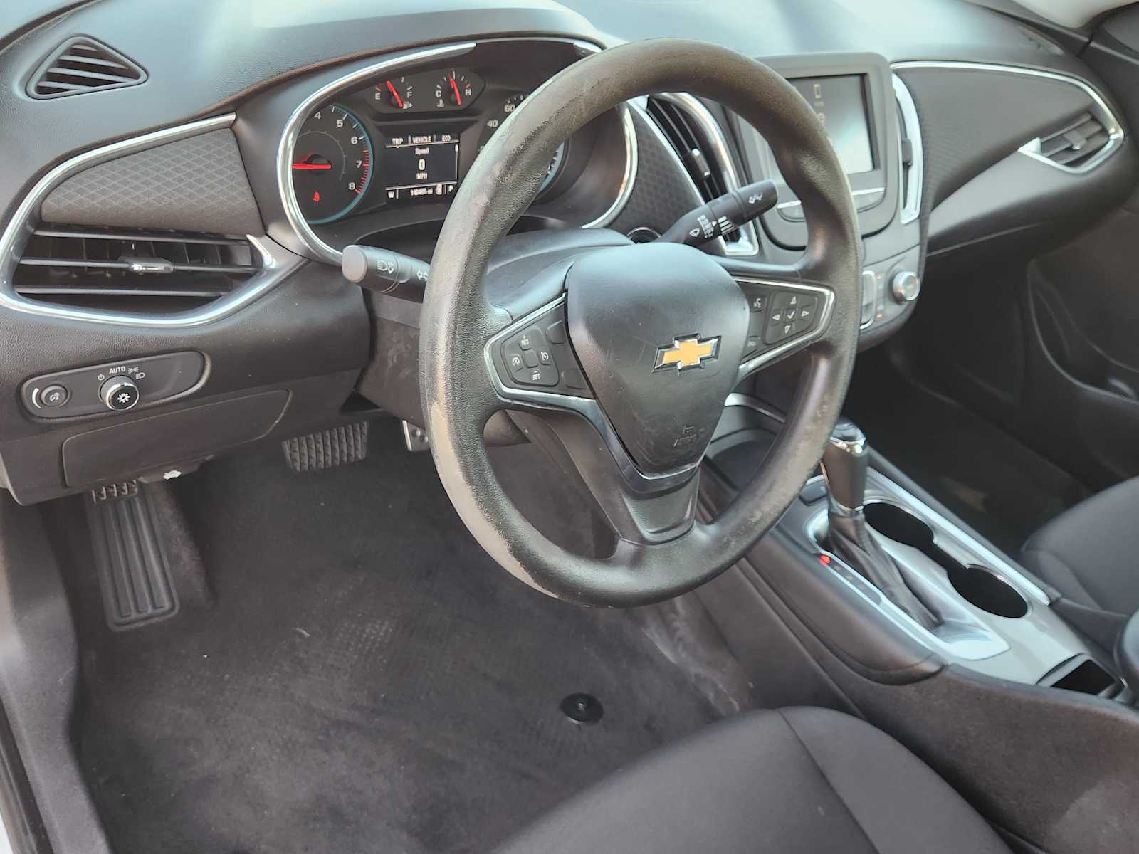 View vehicle photo 2