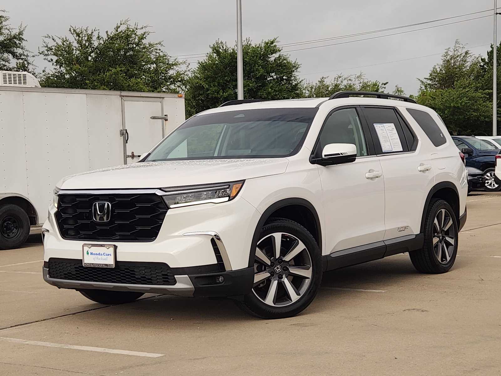 Platinum White Pearl 2023 Honda Pilot SUV / Crossover All-Wheel Drive Automatic