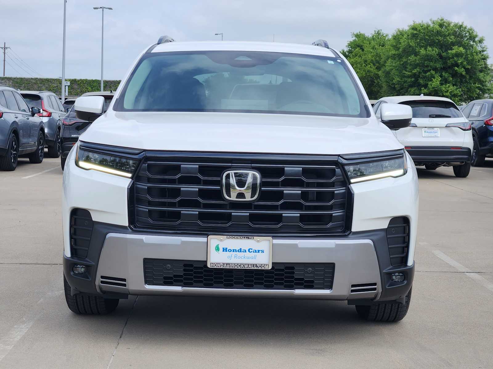 View vehicle photo 6