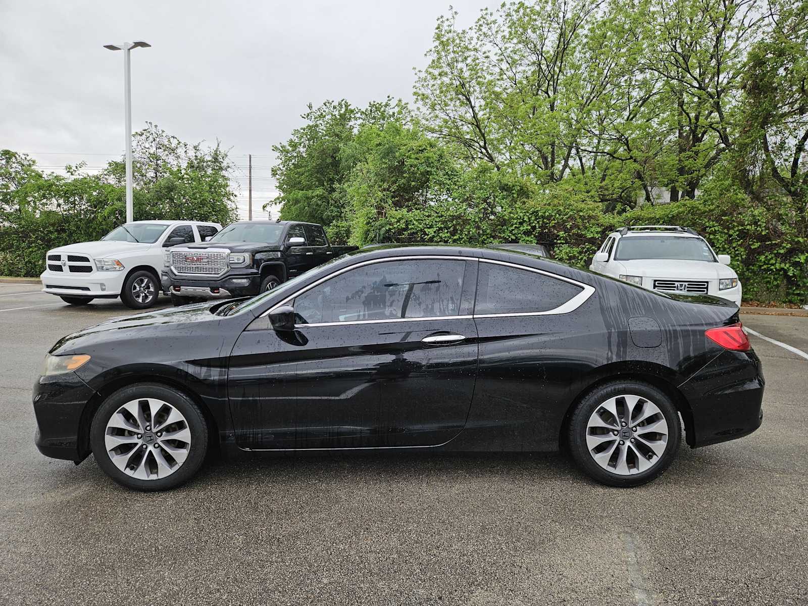 View vehicle photo 4