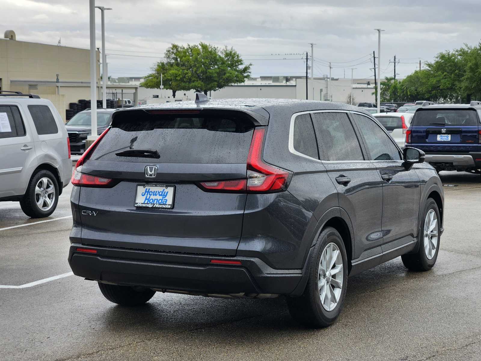 View vehicle photo 6