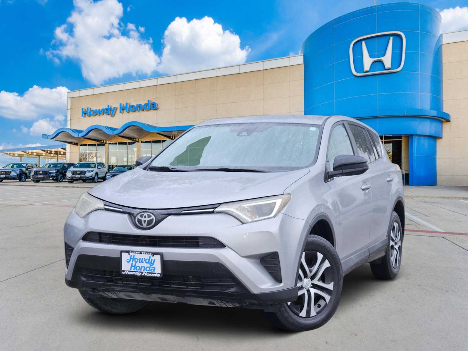 Silver Sky Metallic 2018 Toyota RAV4 LE SUV / Crossover Front-Wheel Drive 6-Speed Automatic