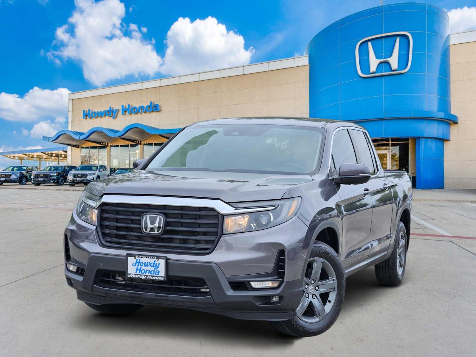Gray (Modern Steel Metallic) 2023 Honda Ridgeline RTL AWD Pickup Truck All-Wheel Drive 9-Speed Automatic