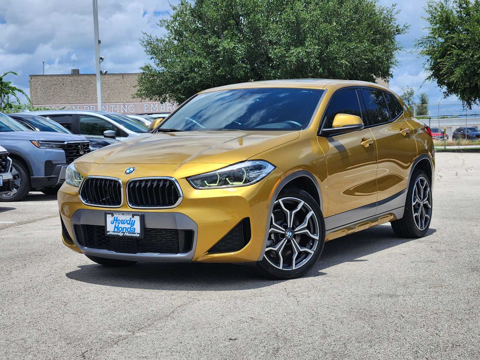 Galvanic Gold Metallic 2021 BMW X2 sDrive28i FWD SUV / Crossover Front-Wheel Drive 8-Speed Automatic
