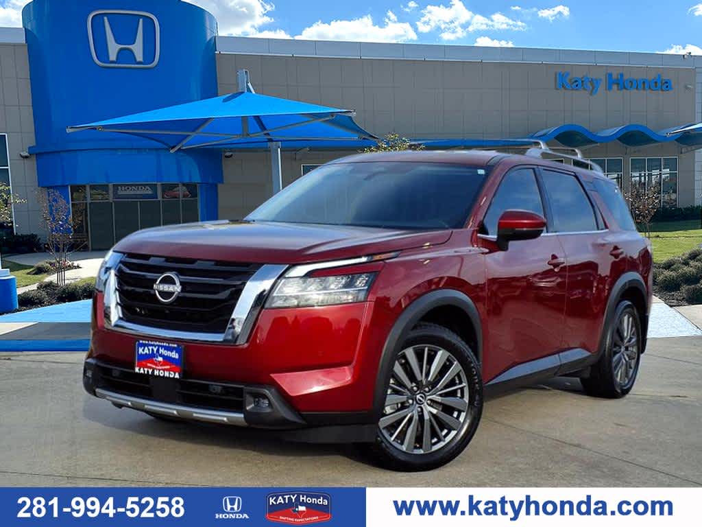 2022 Nissan Pathfinder SL