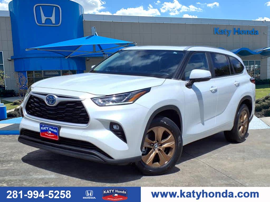 2023 Toyota Highlander Hybrid Bronze Edition