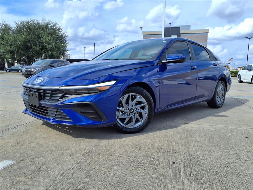 2024 Hyundai Elantra SEL 2024 Hyundai Elantra SEL