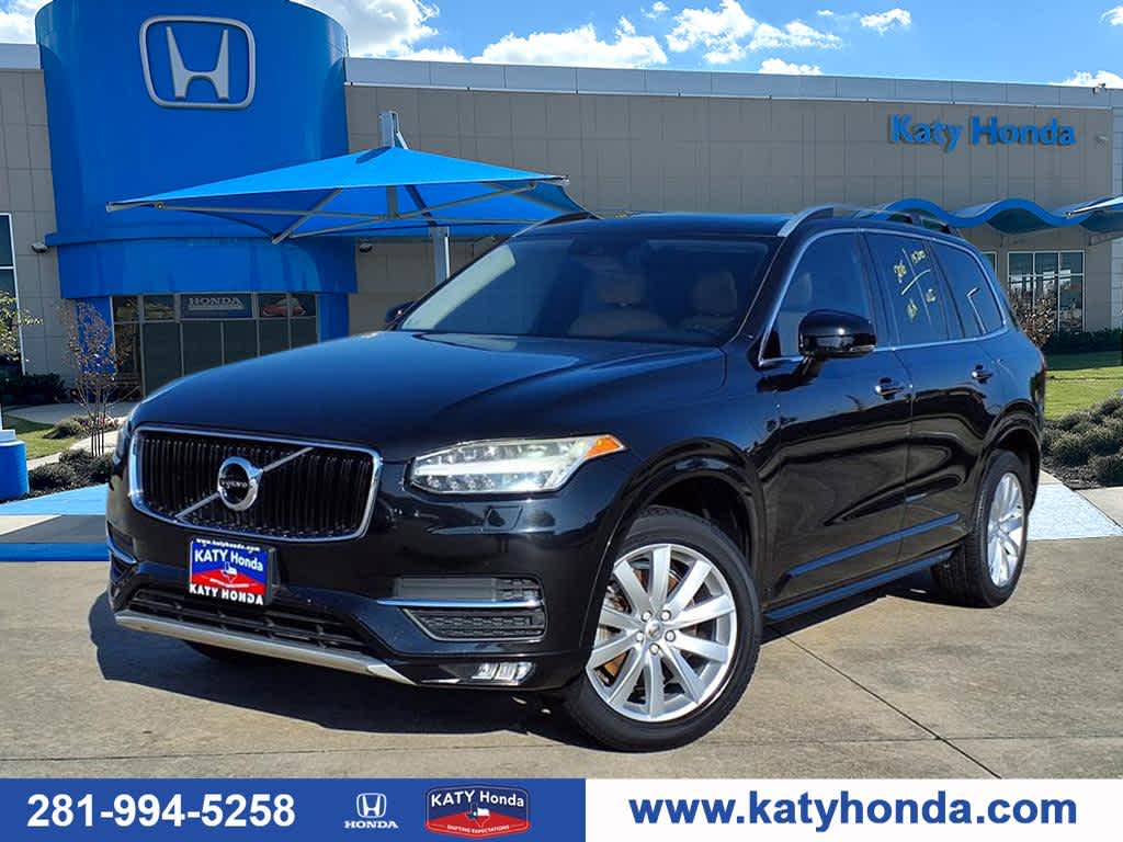 2016 Volvo XC90 T6 Momentum