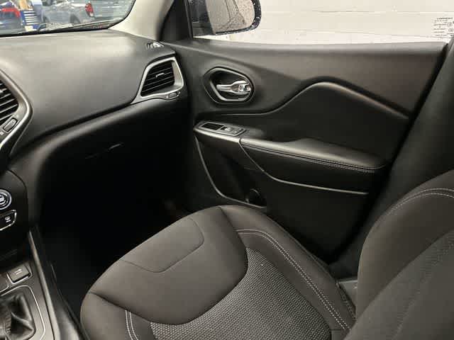 2020 Jeep Cherokee Latitude Diamond Black Crystal Pearlcoat at Auto Boutique Texas