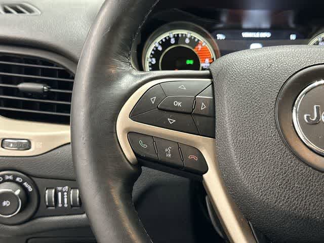 2016 Jeep Cherokee Limited Bright White Clearcoat at AutoNation USA Katy