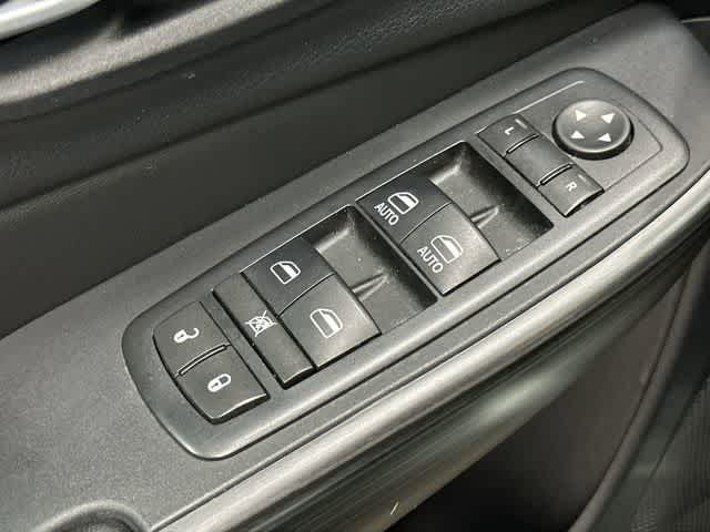2016 Jeep Cherokee Limited Bright White Clearcoat at AutoNation USA Katy