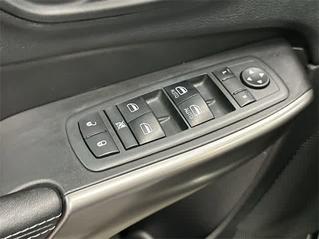 2019 Jeep Cherokee Latitude Plus Light Brownstone Pearlcoat at Turner Chevrolet