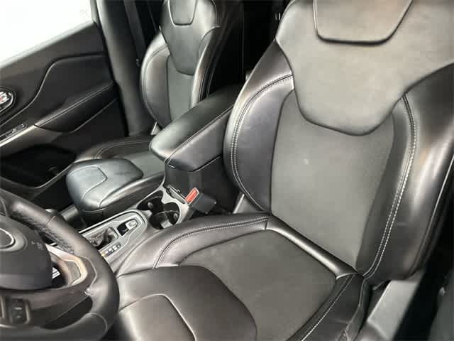 2019 Jeep Cherokee Latitude Plus Light Brownstone Pearlcoat at Turner Chevrolet