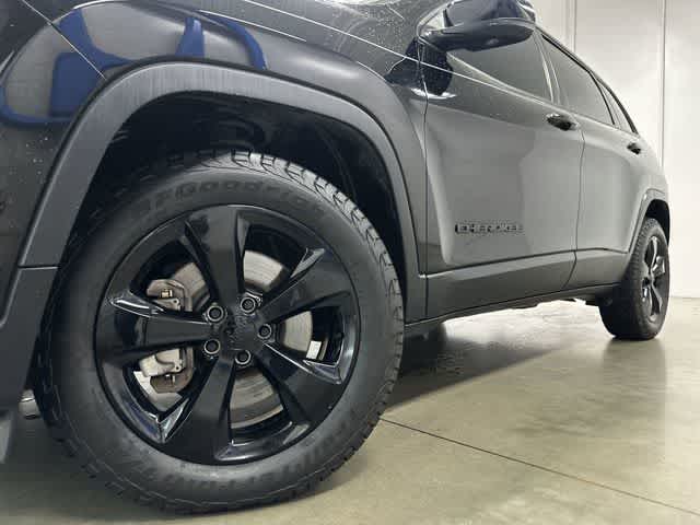2019 Jeep Cherokee Altitude Diamond Black Crystal Pearlcoat at AutoNation USA Katy