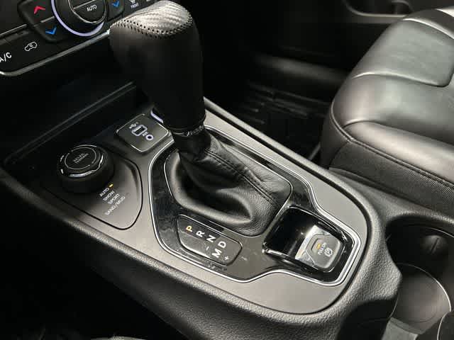 2019 Jeep Cherokee Altitude Diamond Black Crystal Pearlcoat at AutoNation USA Katy