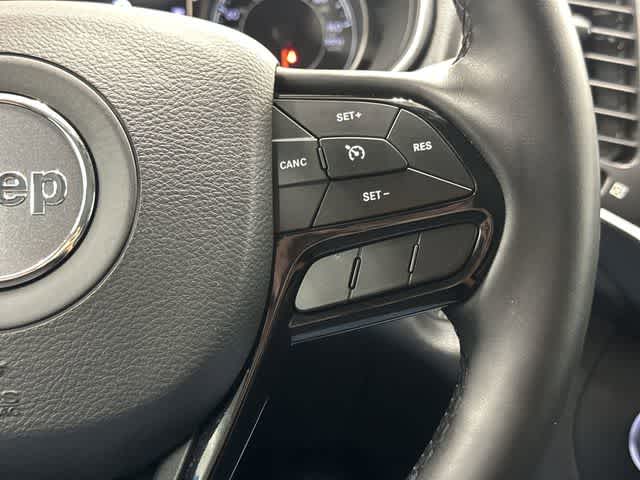 2019 Jeep Cherokee Altitude Diamond Black Crystal Pearlcoat at AutoNation USA Katy