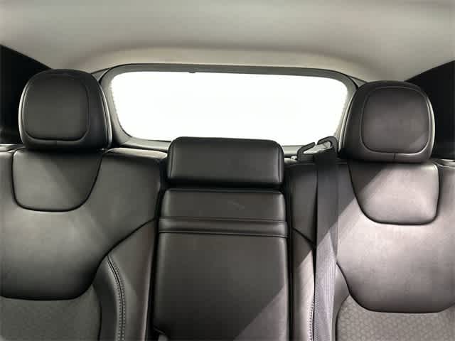 2019 Jeep Cherokee Latitude Plus Granite Crystal Metallic Clearcoat at Tomball Ford