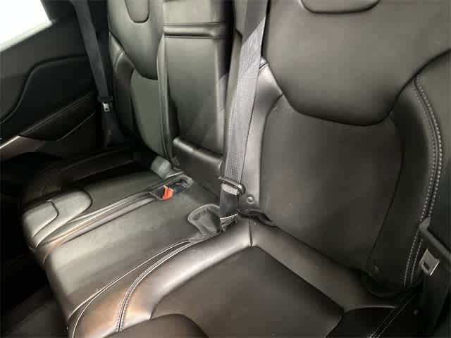 2019 Jeep Cherokee Latitude Plus Granite Crystal Metallic Clearcoat at Tomball Ford