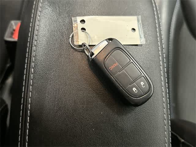 2019 Jeep Cherokee Latitude Plus Granite Crystal Metallic Clearcoat at Tomball Ford