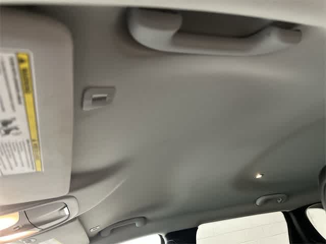 2019 Jeep Cherokee Latitude Plus Granite Crystal Metallic Clearcoat at Tomball Ford