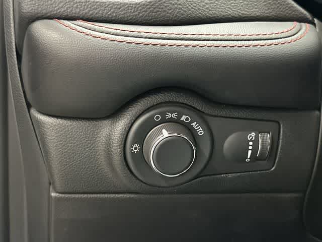 2023 Dodge Durango GT White Knuckle Clearcoat at Auto Boutique Texas