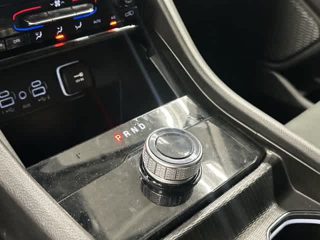2024 Jeep Grand Cherokee photo 24 of 32