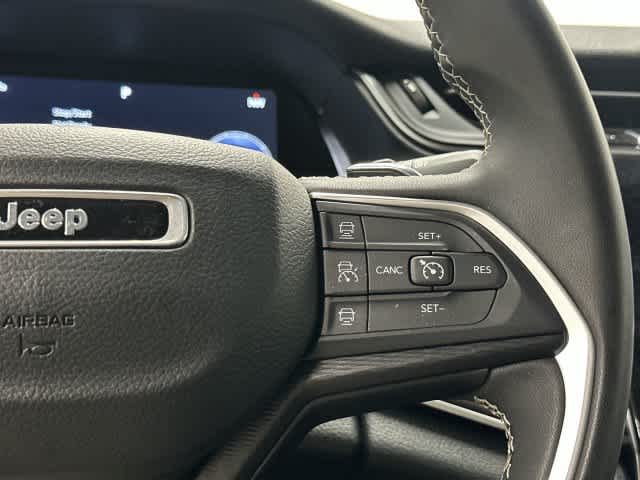 2024 Jeep Grand Cherokee photo 18 of 32
