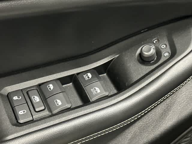 2024 Jeep Grand Cherokee photo 20 of 32