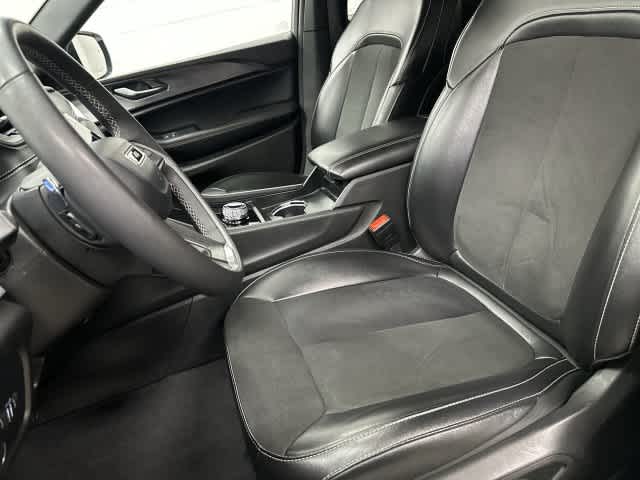 2024 Jeep Grand Cherokee photo 10 of 32