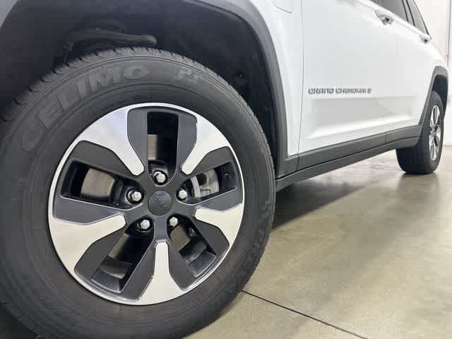2024 Jeep Grand Cherokee 4xe  Bright White Clearcoat at Mercedes-Benz of Houston North